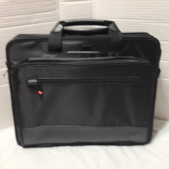 New! Lenovo Thinkpad Basic Case - Picture 1 of 9